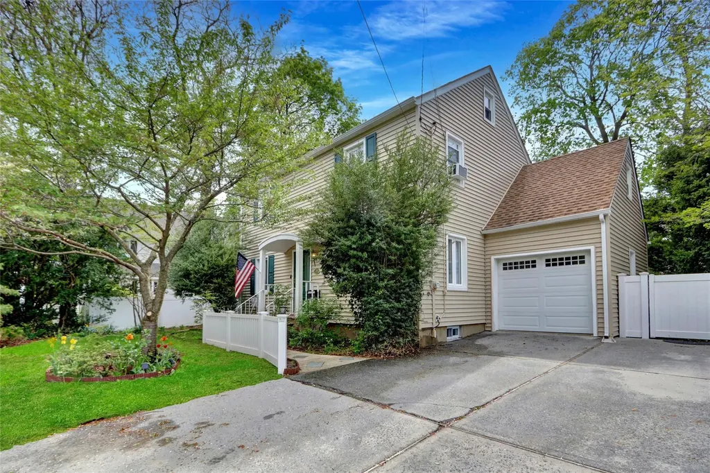 255 Ocean Avenue Malverne NY 11565
