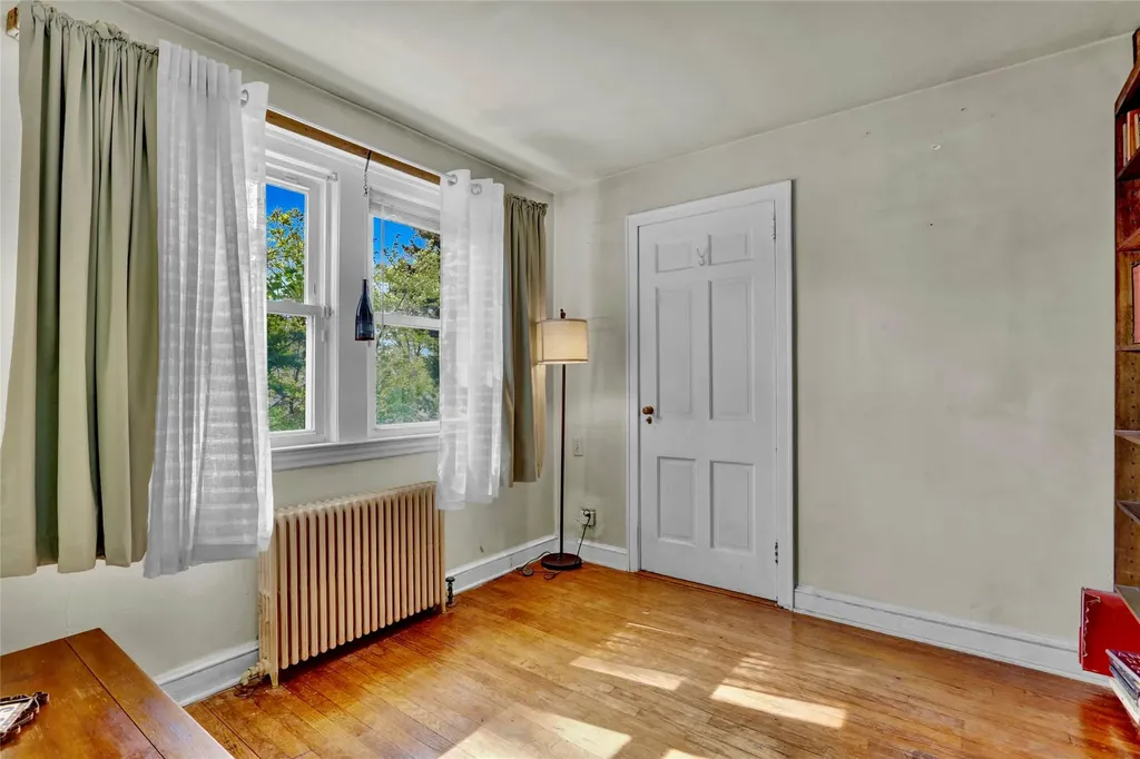 255 Ocean Avenue Malverne NY 11565