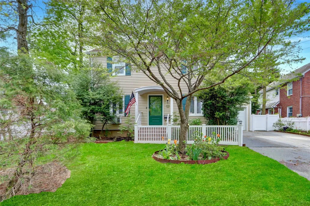 255 Ocean Avenue Malverne NY 11565