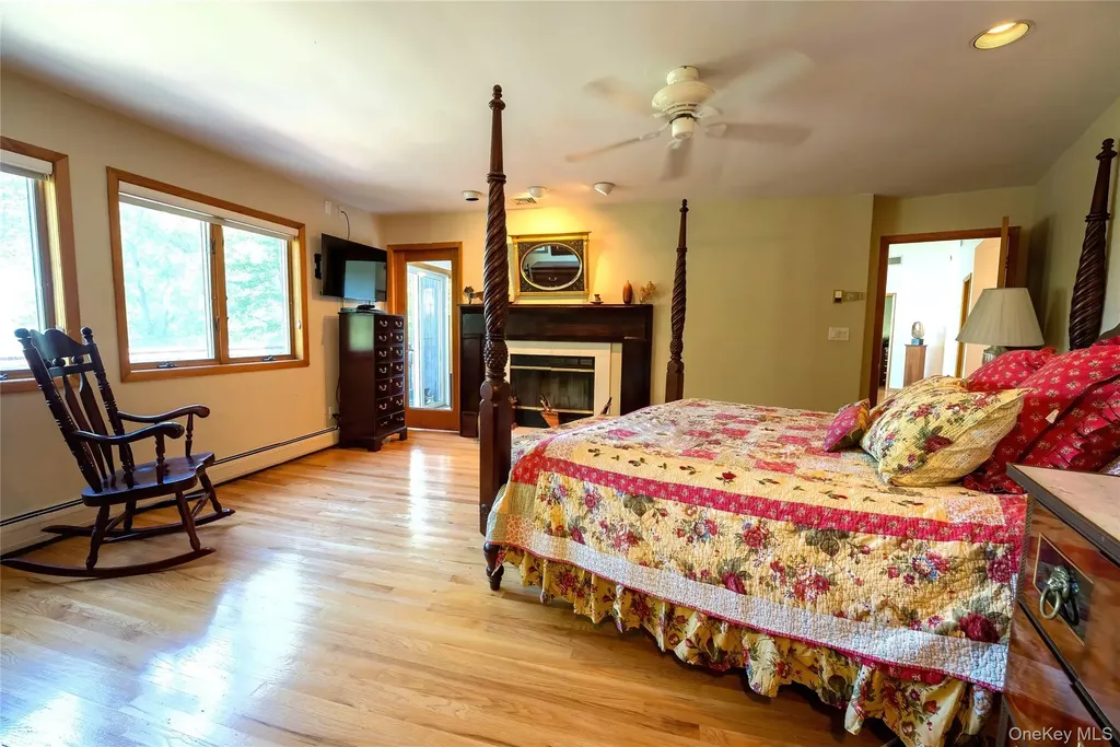 36 Ridgetop Drive Tomkins Cove NY 10986