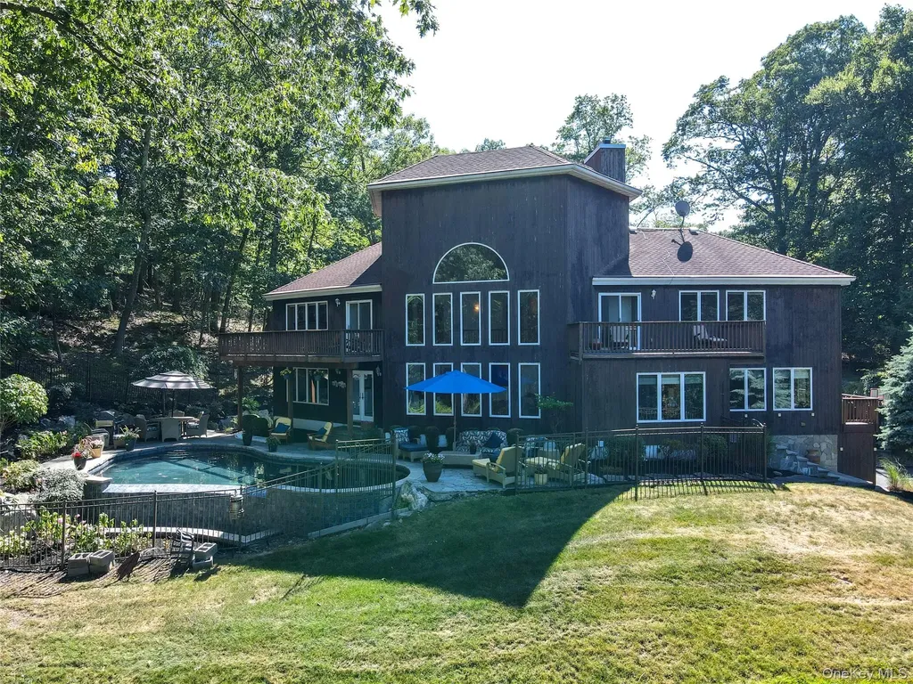 36 Ridgetop Drive Tomkins Cove NY 10986