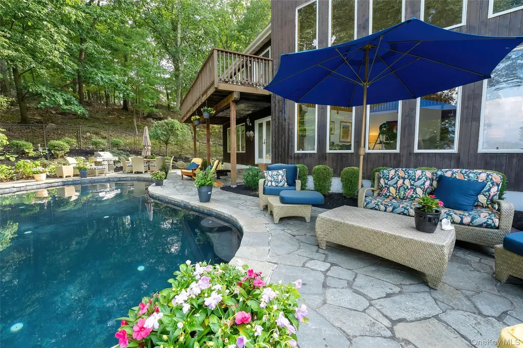 36 Ridgetop Drive Tomkins Cove NY 10986