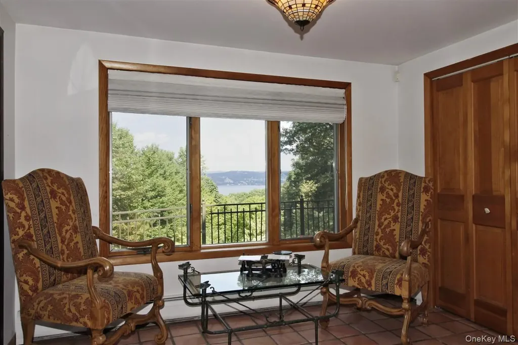 36 Ridgetop Drive Tomkins Cove NY 10986