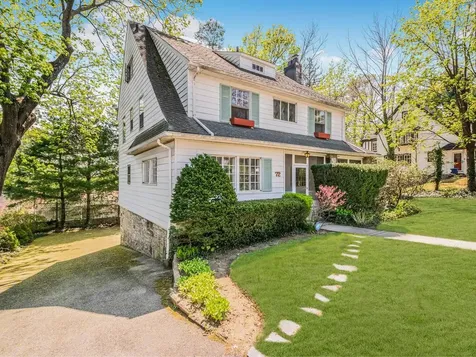 72 Pilgrim Avenue Yonkers NY 10710