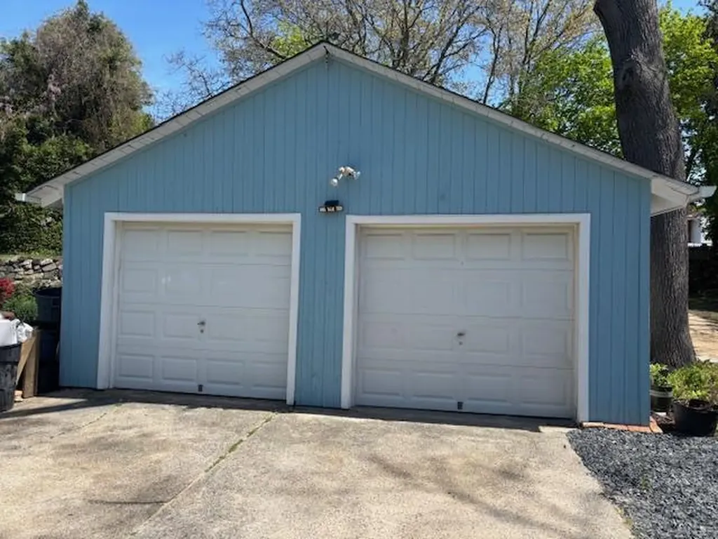 1434 Roanoke Avenue Riverhead NY 11901