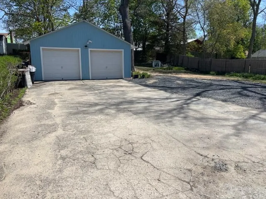 1434 Roanoke Avenue Riverhead NY 11901