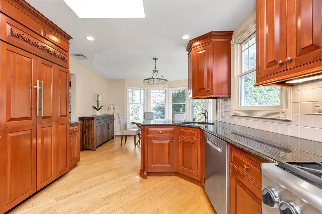 21 Chestnut Avenue Glen Head NY 11545