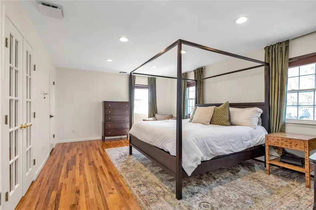21 Chestnut Avenue Glen Head NY 11545