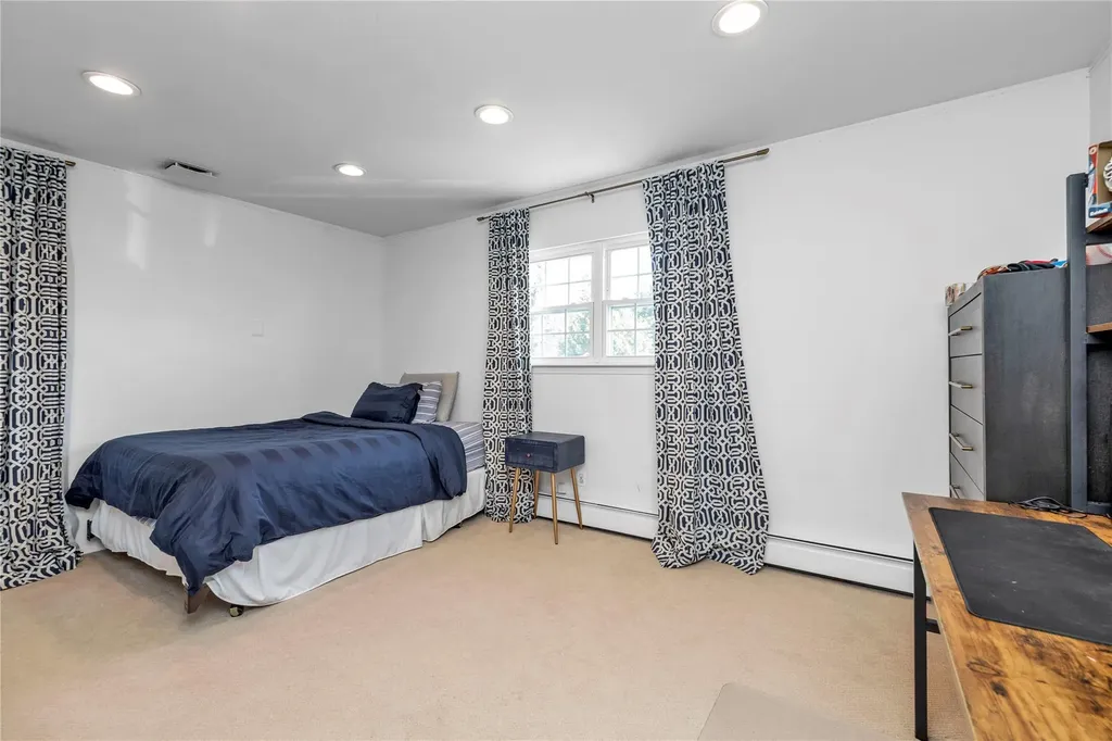 21 Chestnut Avenue Glen Head NY 11545