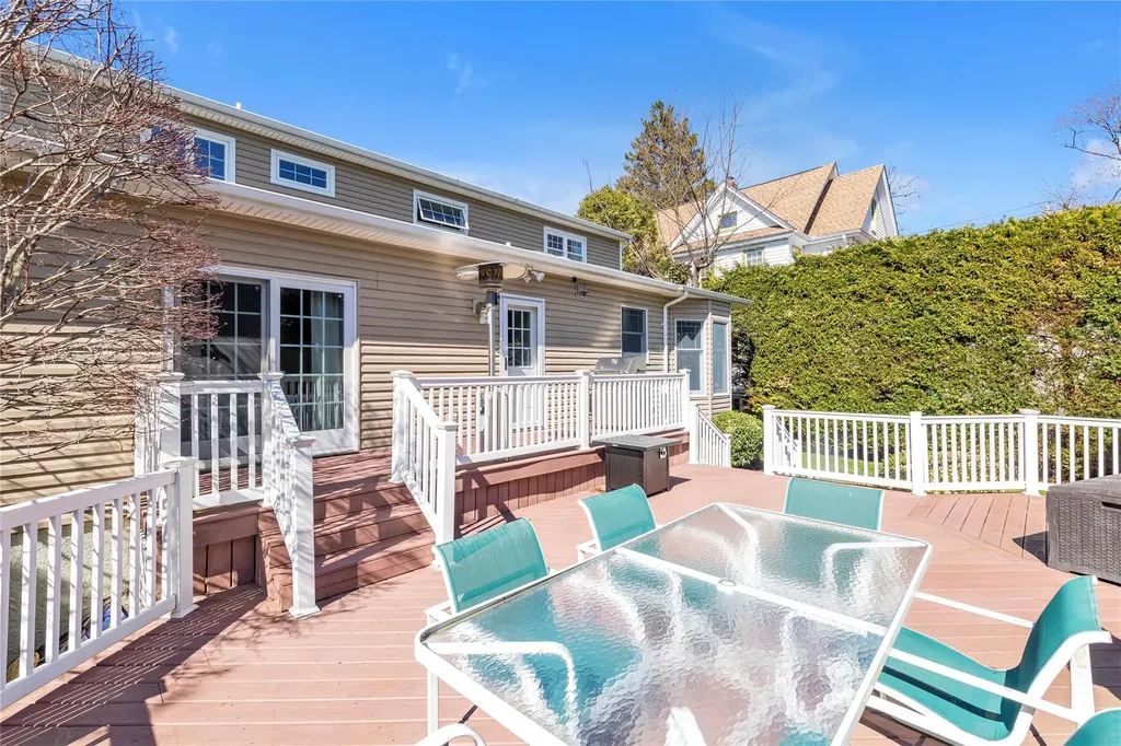 21 Chestnut Avenue Glen Head NY 11545