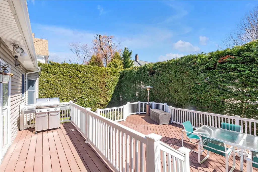21 Chestnut Avenue Glen Head NY 11545