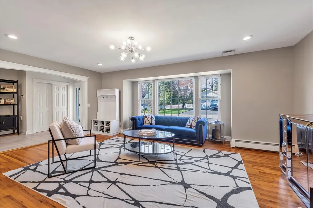 21 Chestnut Avenue Glen Head NY 11545