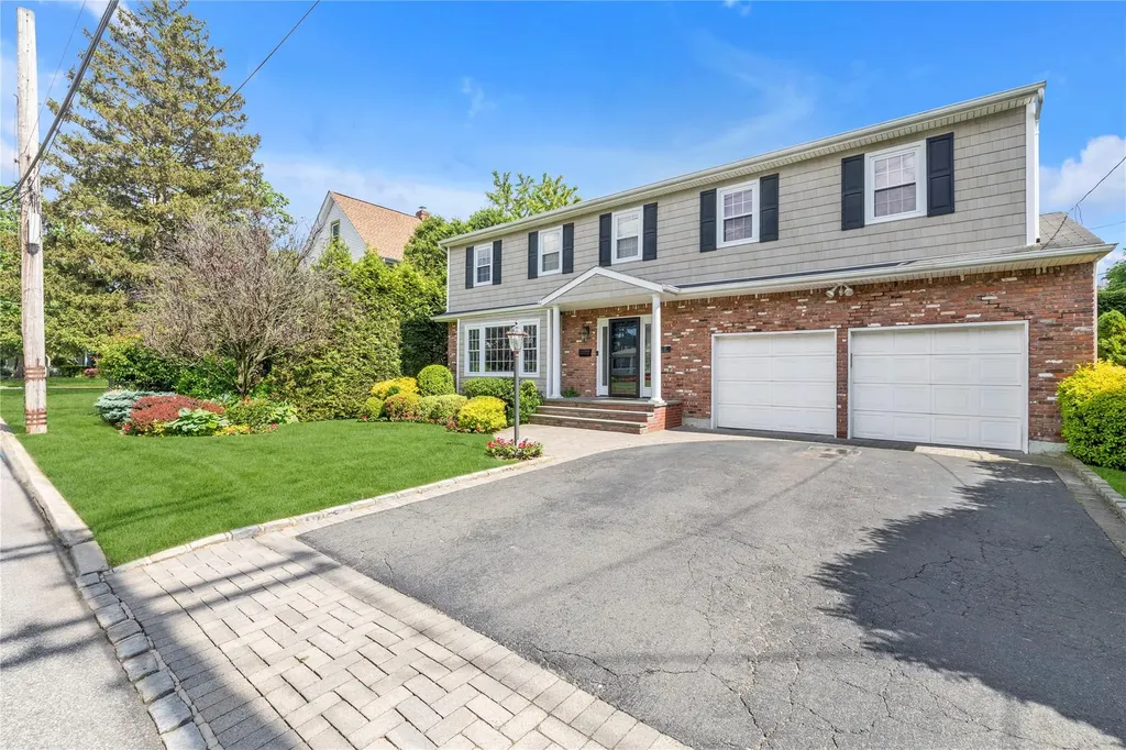 21 Chestnut Avenue Glen Head NY 11545