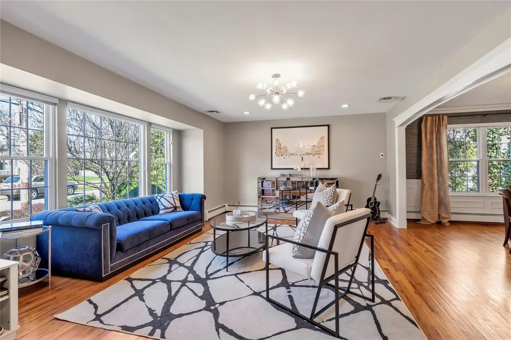 21 Chestnut Avenue Glen Head NY 11545