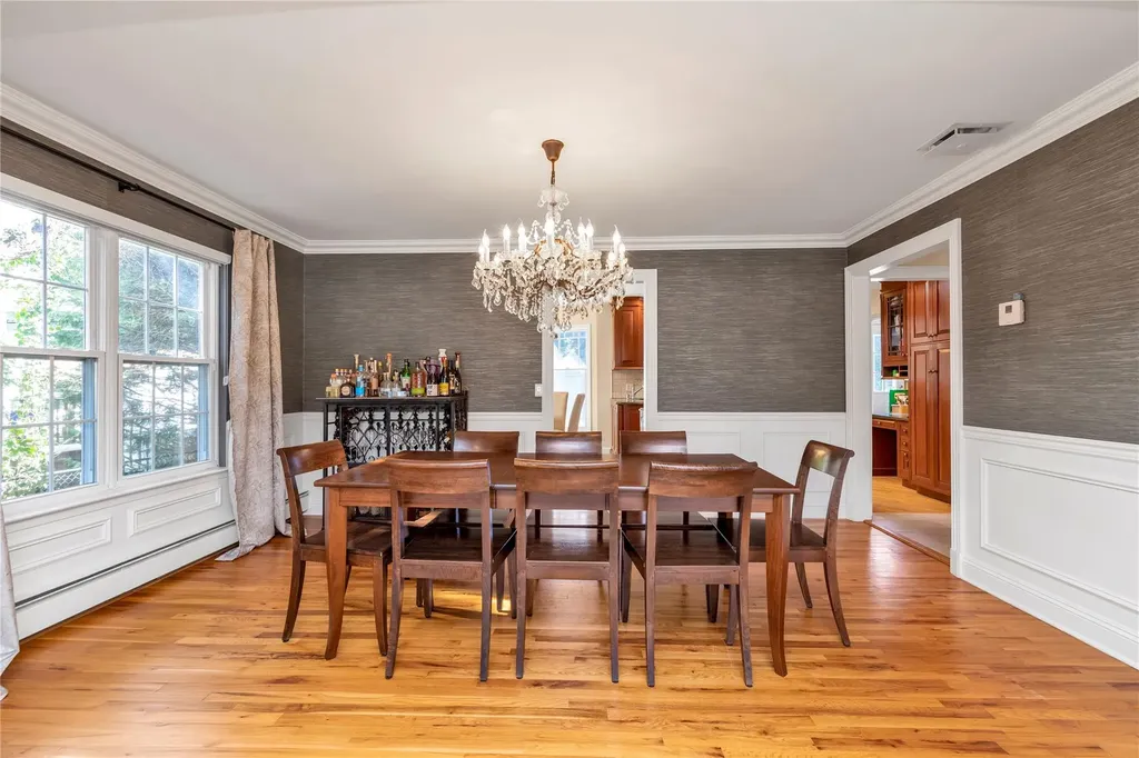 21 Chestnut Avenue Glen Head NY 11545