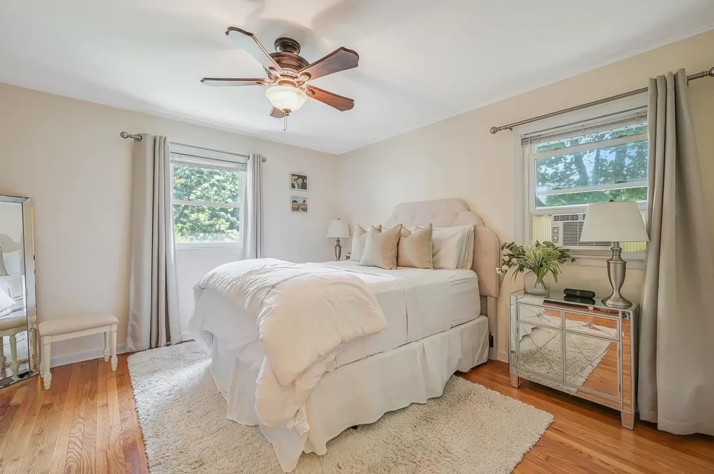 6 Lolly Lane Centereach NY 11720