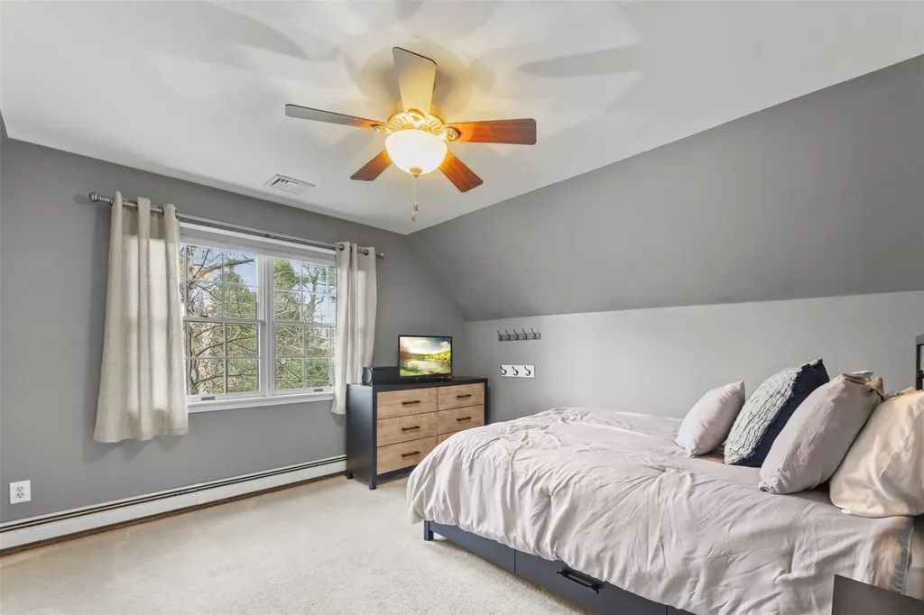 10 Brian Lane Mount Sinai NY 11766