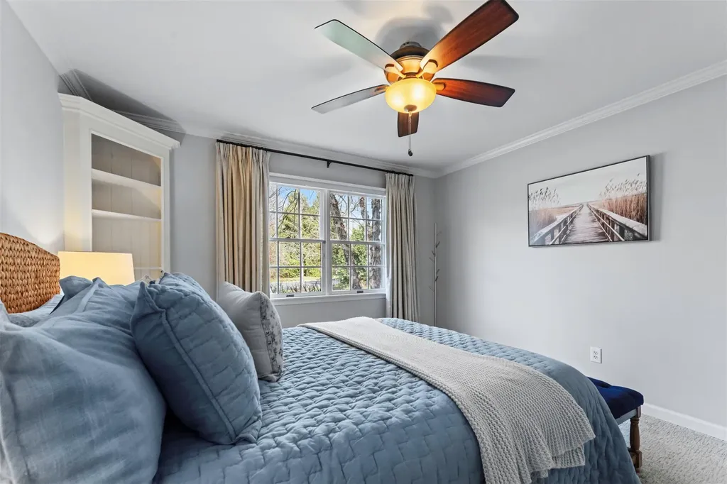 10 Brian Lane Mount Sinai NY 11766