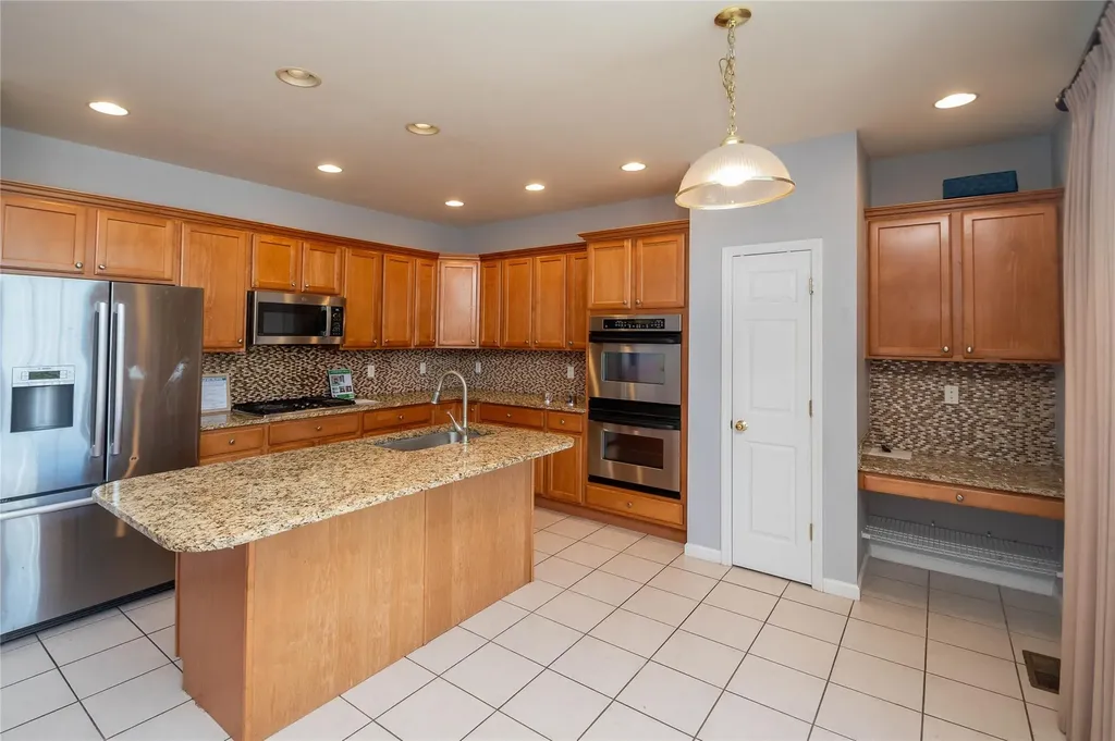 5 Pinehurst Circle Monroe NY 10950