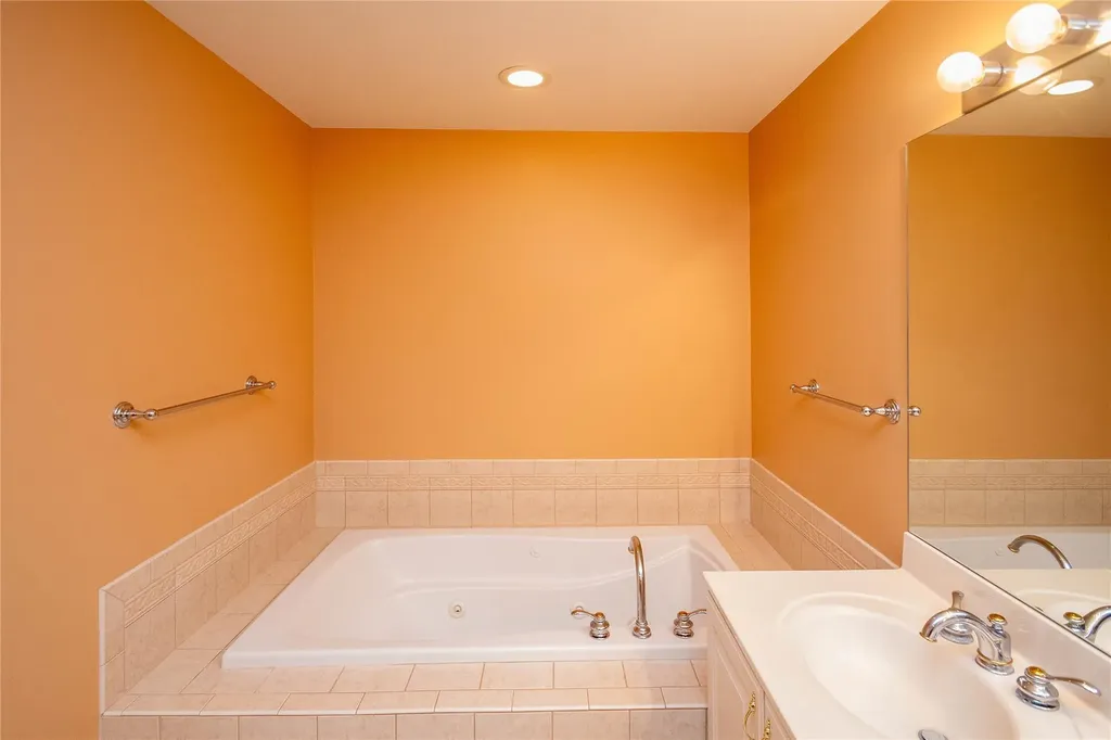 5 Pinehurst Circle Monroe NY 10950