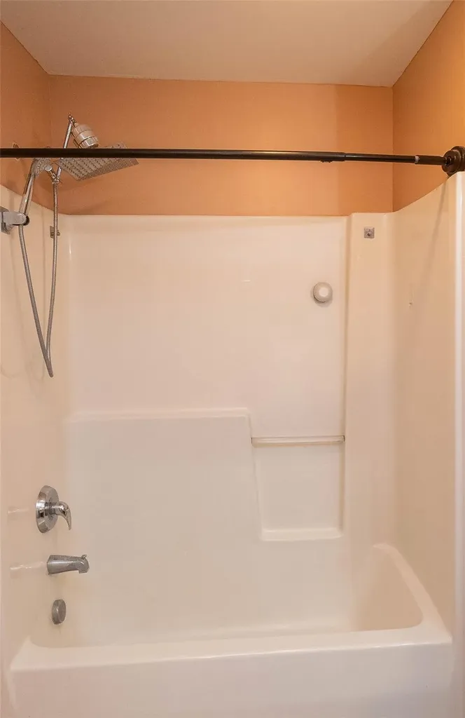 5 Pinehurst Circle Monroe NY 10950
