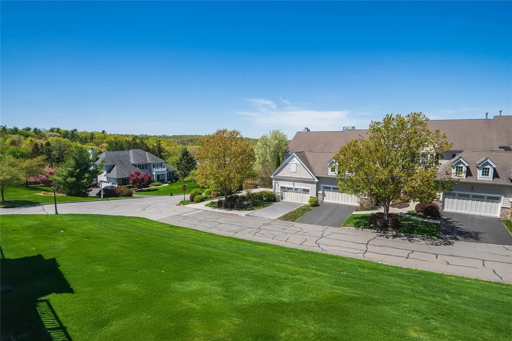 5 Pinehurst Circle Monroe NY 10950