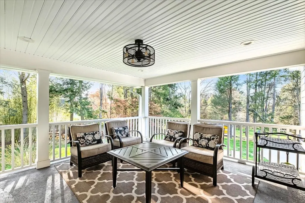 29 Barrett Road Katonah NY 10536