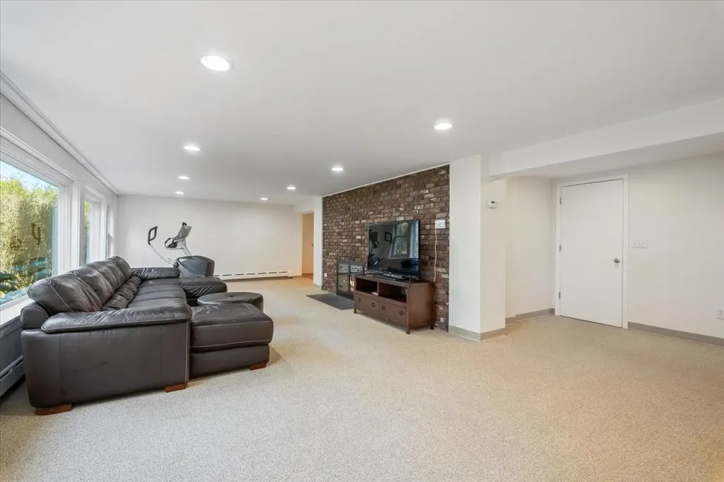 29 Barrett Road Katonah NY 10536