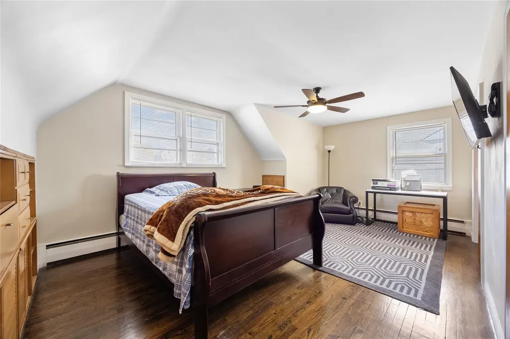15911 29th Avenue Flushing NY 11358