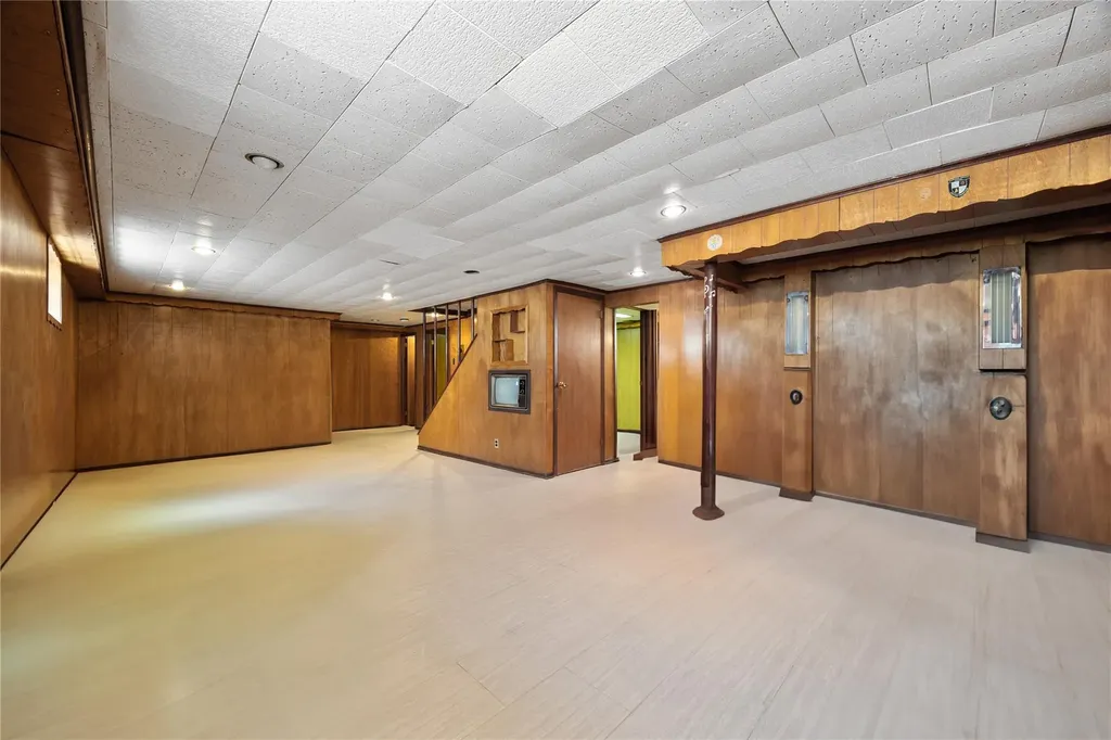 15911 29th Avenue Flushing NY 11358