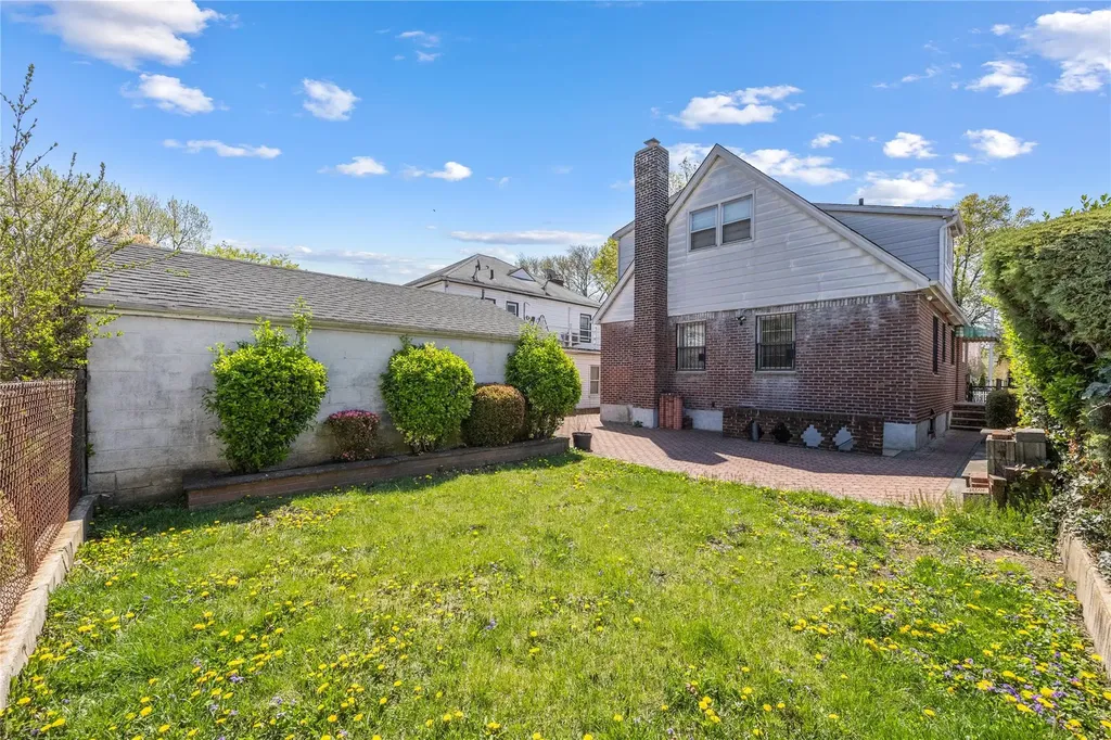 15911 29th Avenue Flushing NY 11358