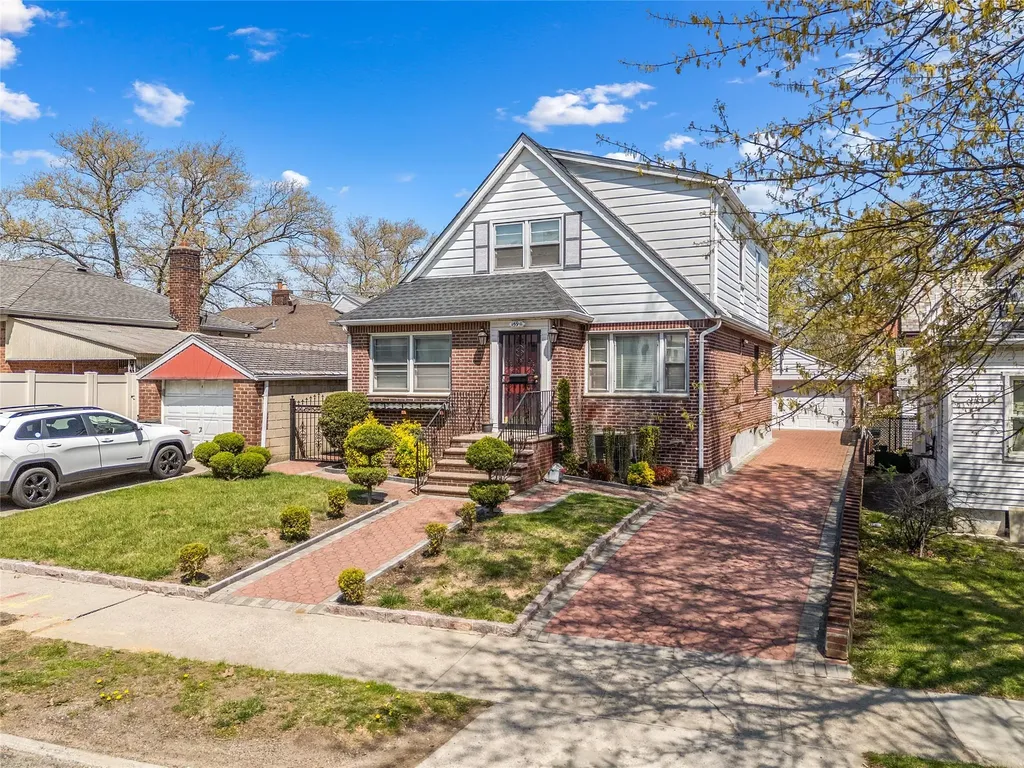 15911 29th Avenue Flushing NY 11358