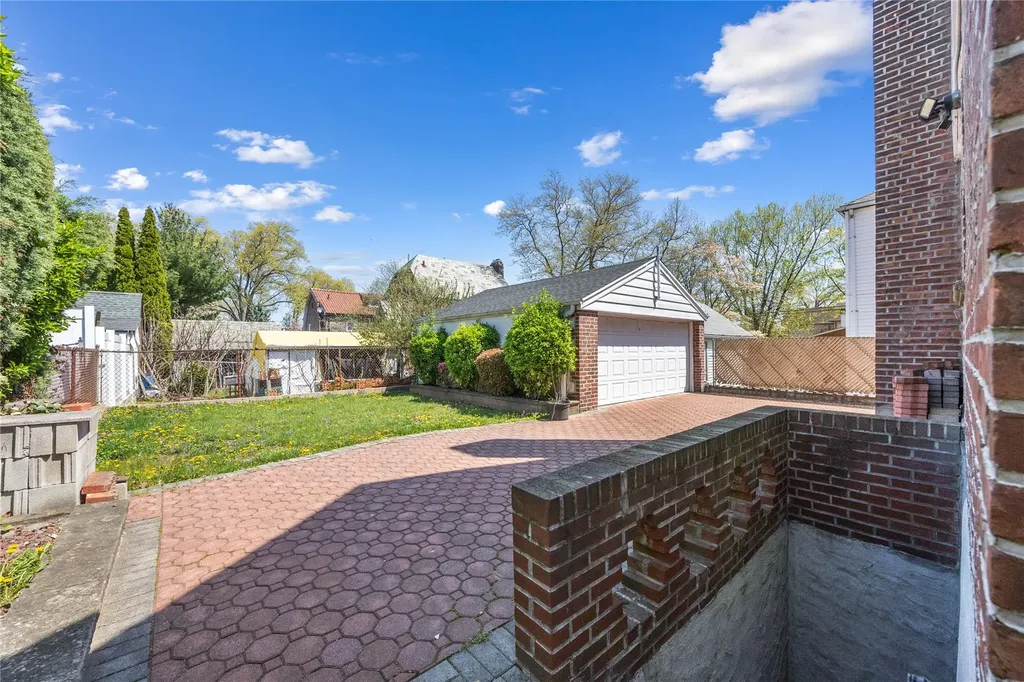 15911 29th Avenue Flushing NY 11358