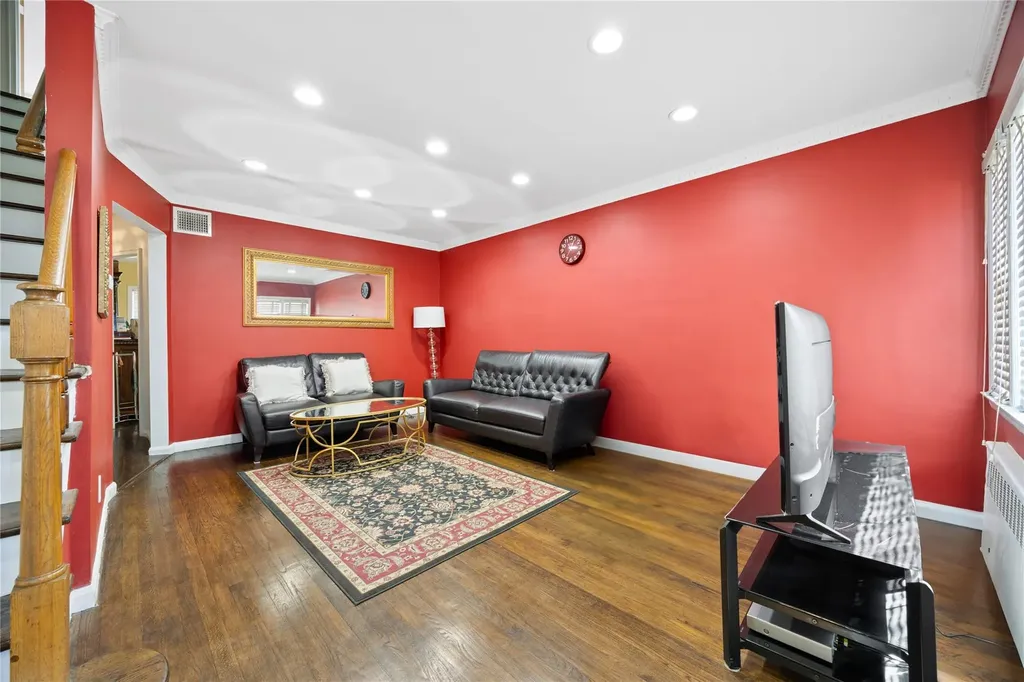 15911 29th Avenue Flushing NY 11358