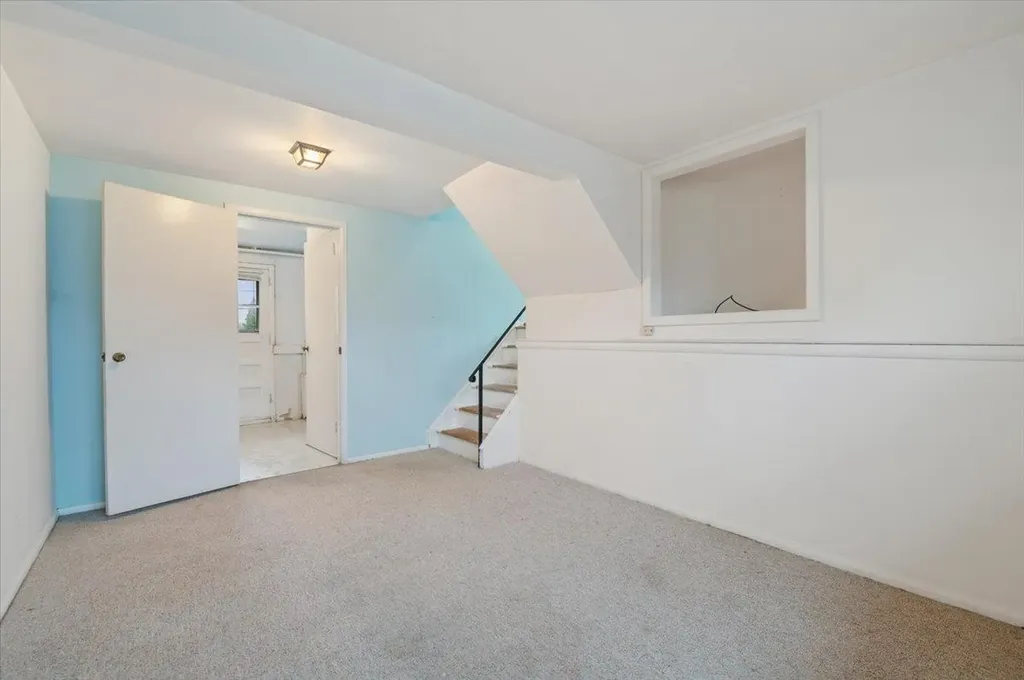 16 Bradley Street Plainview NY 11803