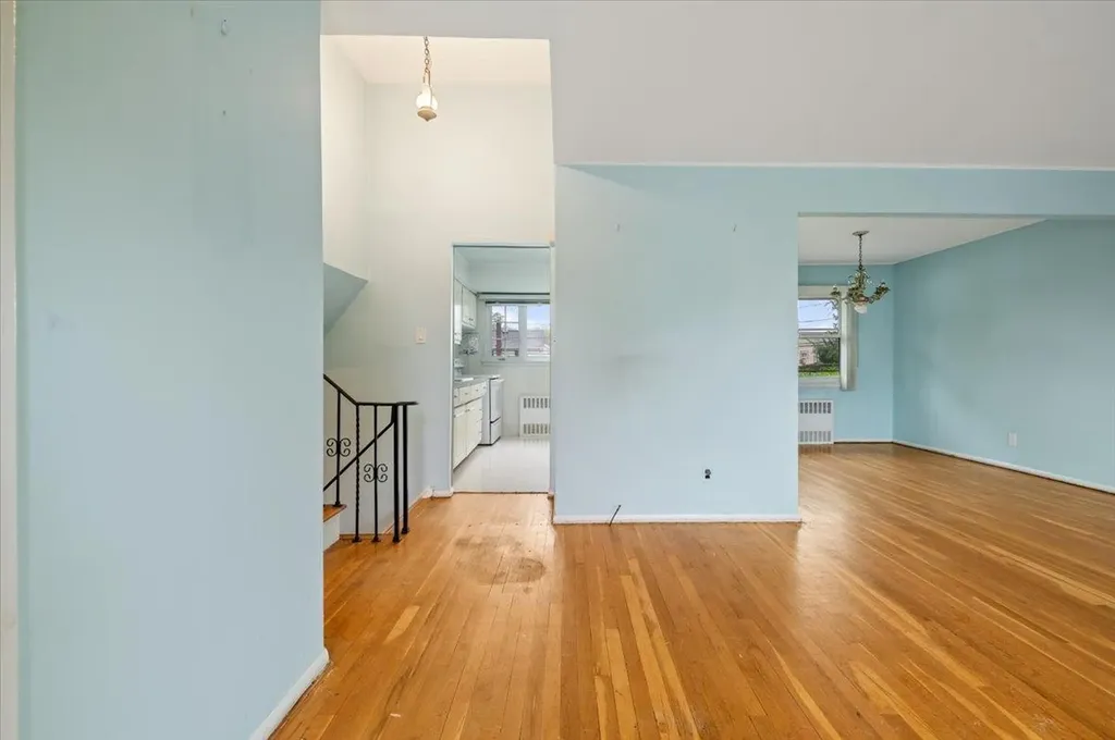16 Bradley Street Plainview NY 11803