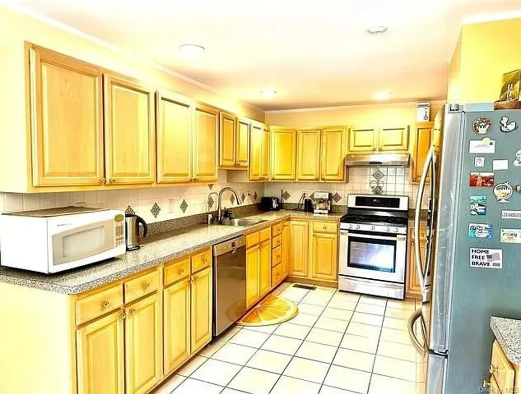 11 Cygnet Road Congers NY 10920