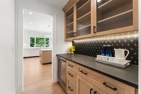 20 Carthage Lane Scarsdale NY 10583