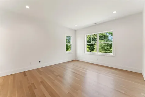 20 Carthage Lane Scarsdale NY 10583