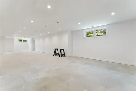 20 Carthage Lane Scarsdale NY 10583