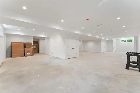 20 Carthage Lane Scarsdale NY 10583