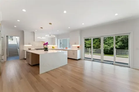 20 Carthage Lane Scarsdale NY 10583