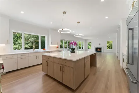 20 Carthage Lane Scarsdale NY 10583