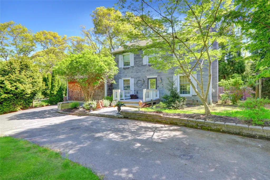 1610 Majors Path Southampton NY 11968