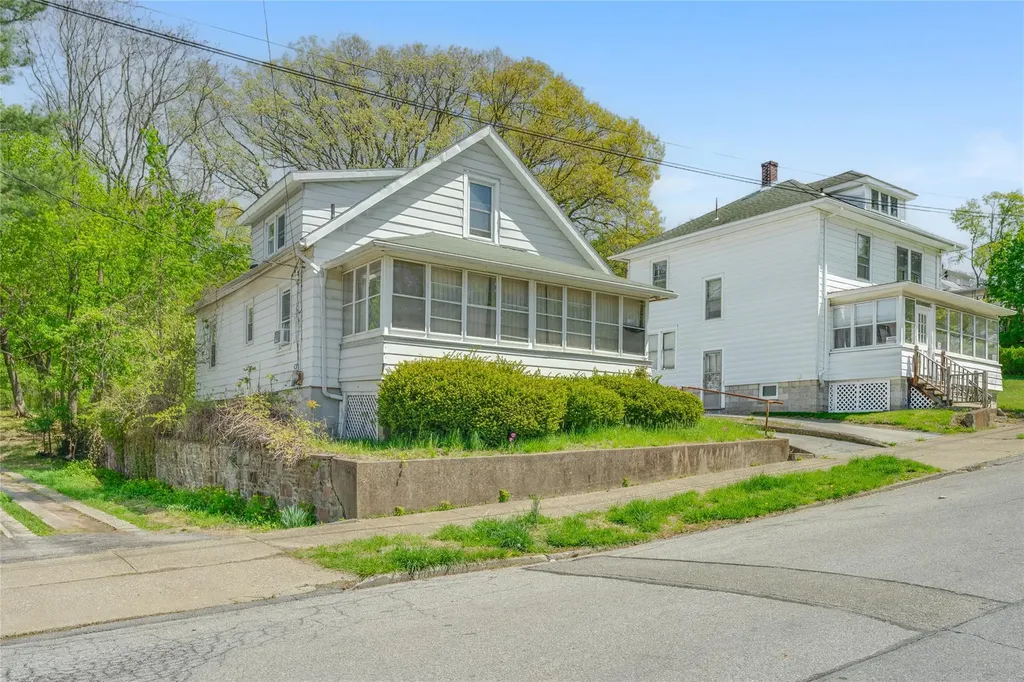 17 Lawrence Road Poughkeepsie NY 12601