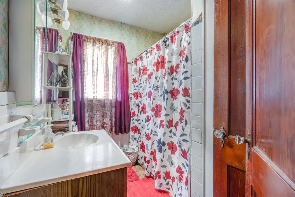 17 Lawrence Road Poughkeepsie NY 12601
