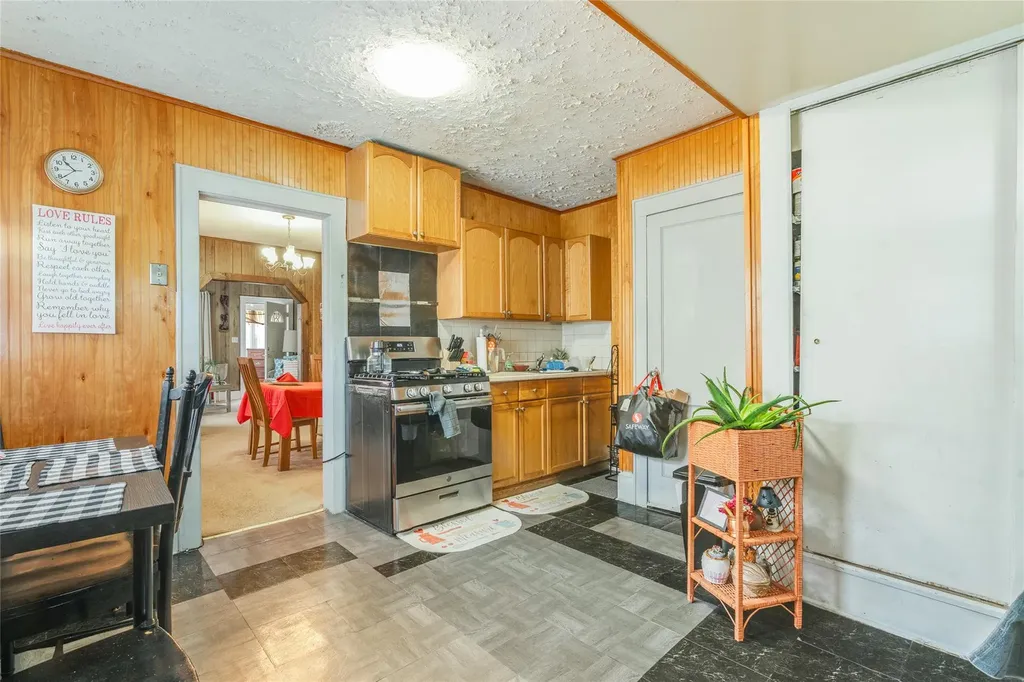 17 Lawrence Road Poughkeepsie NY 12601