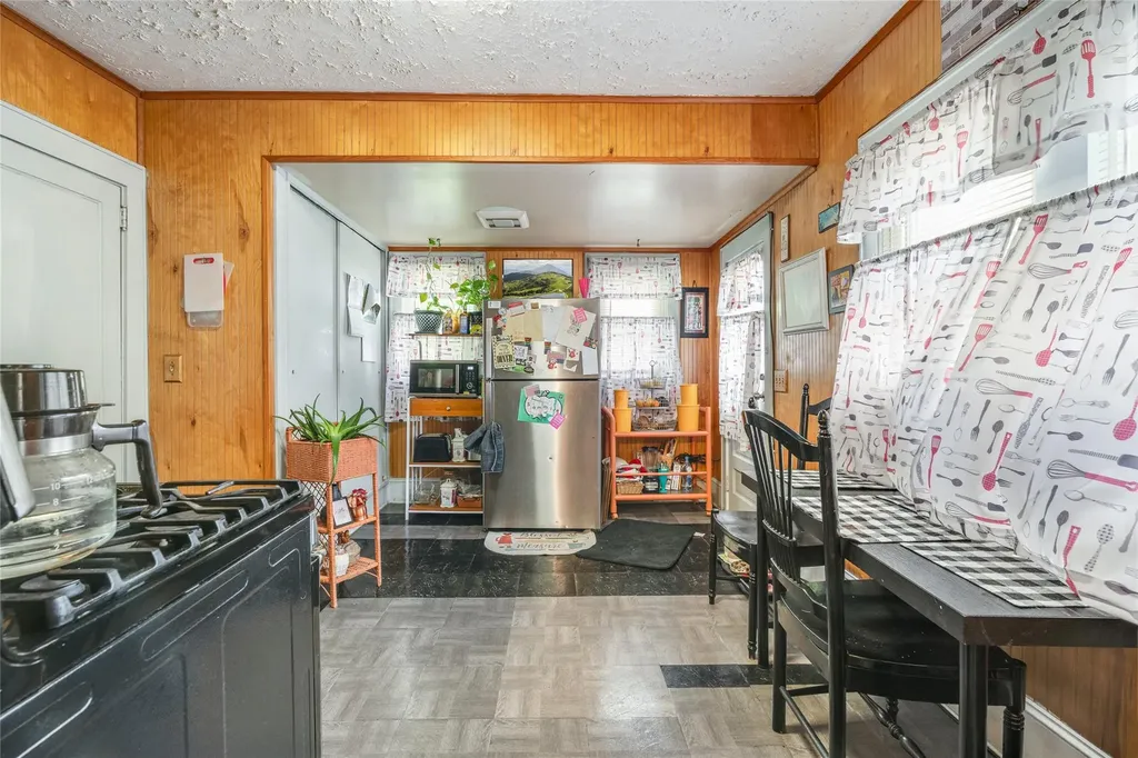 17 Lawrence Road Poughkeepsie NY 12601