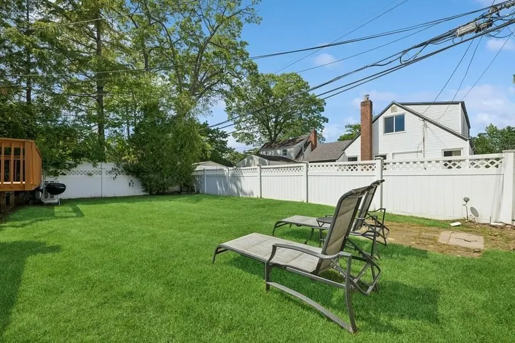 37 Remson Street Valley Stream NY 11580