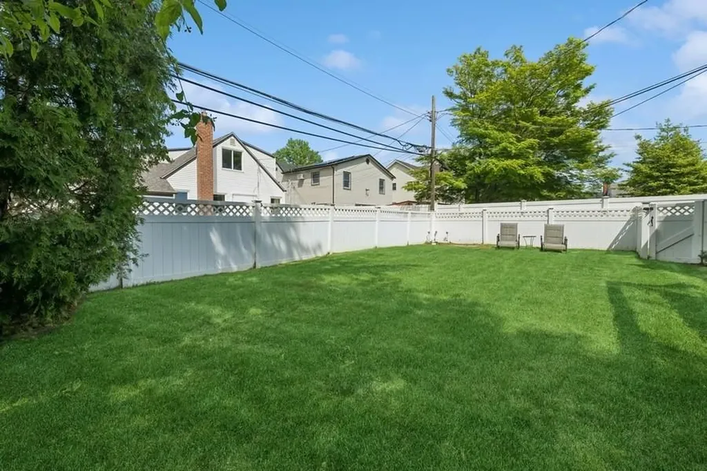 37 Remson Street Valley Stream NY 11580